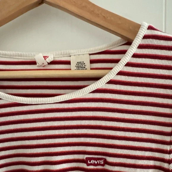 levi’s | maroon and pink striped long sleeve tee - Picture 3 of 8